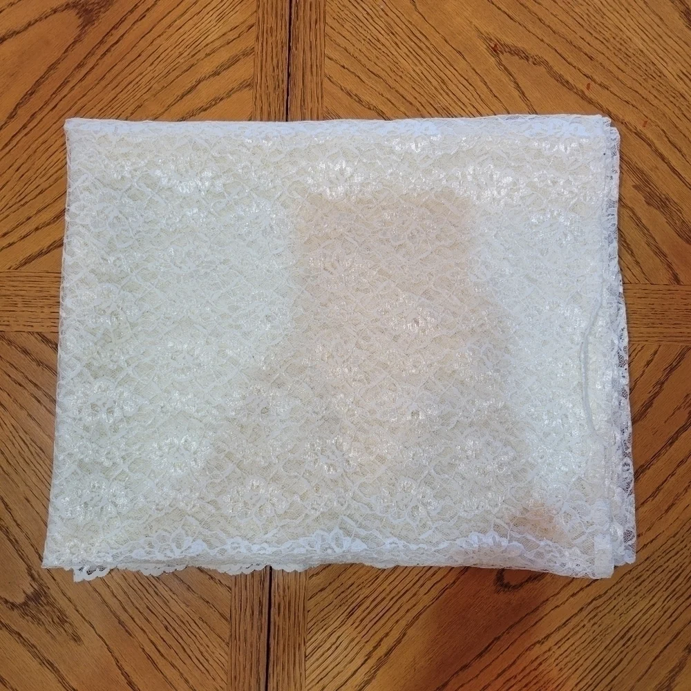 Vintage White Lace Tablecloth